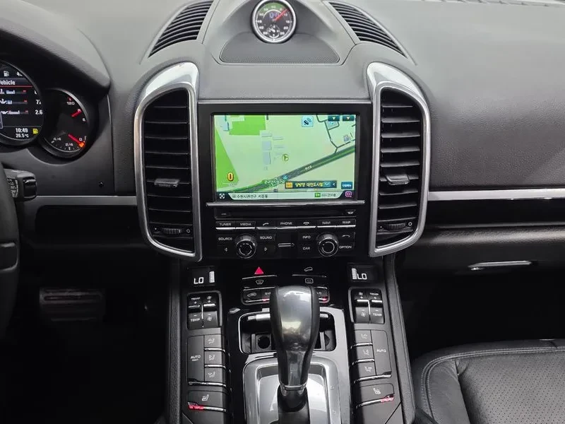 Porsche Cayenne 3.0D PLATINUM, снимка 12 - Автомобили и джипове - 55740448