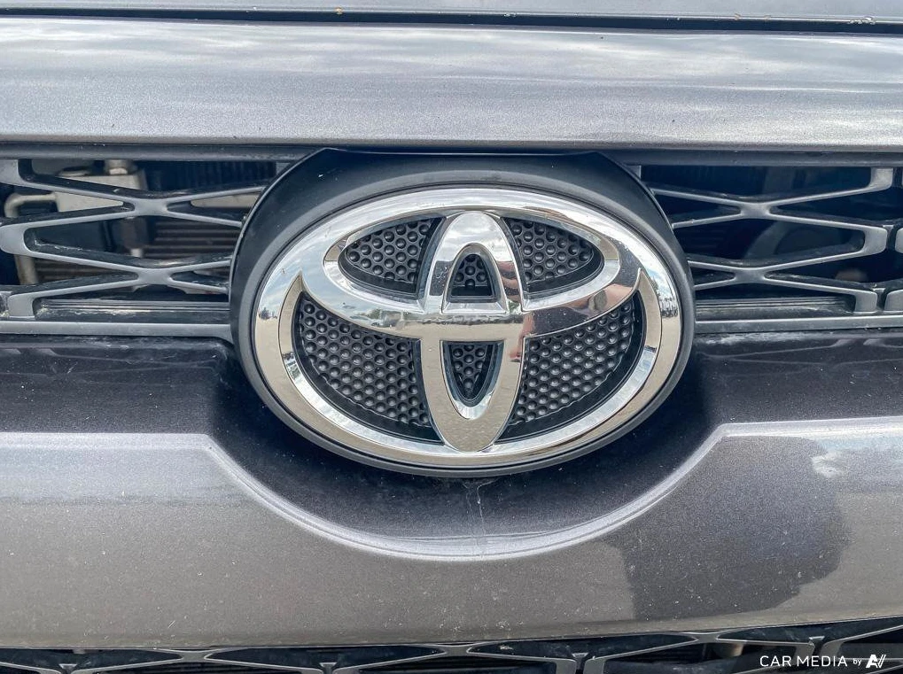 Toyota 4runner SR5* 4WD* V7* 7МЕСТА*  - изображение 7