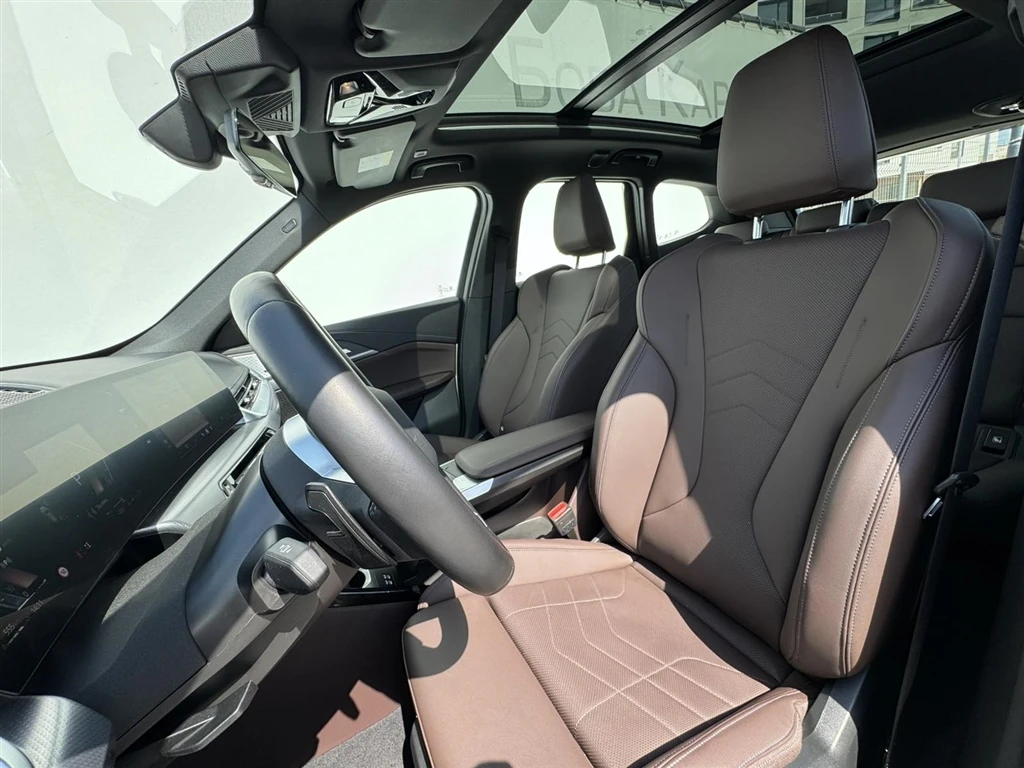 BMW X1 sDrive20i - изображение 9