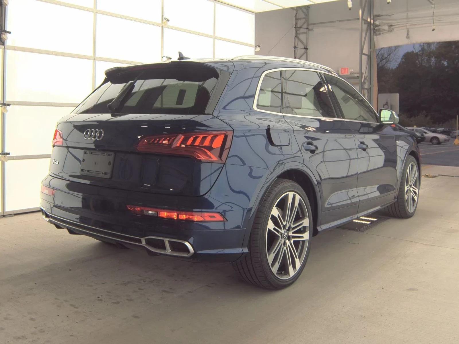 Audi Q8 Prestige* S-line* B&O* Камера* Пано* Подгрев - изображение 4