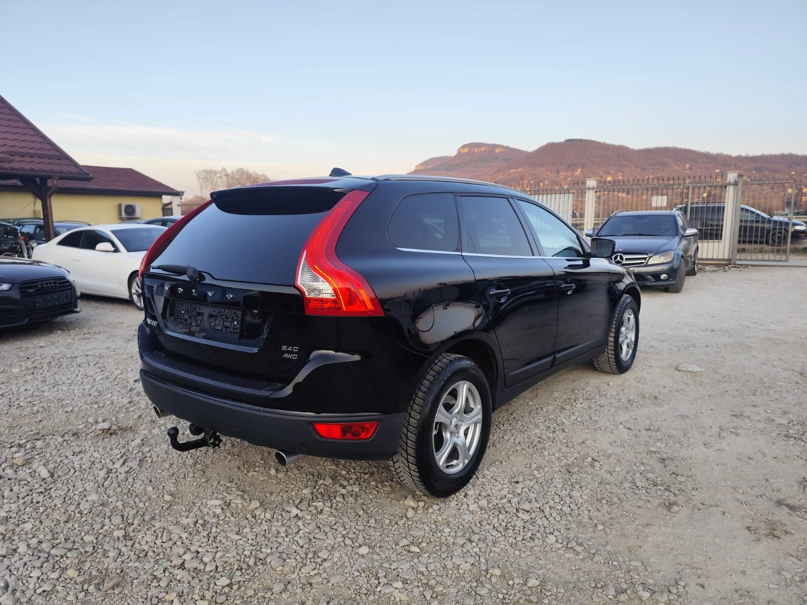 Volvo XC60 2.4 дизел 4х4 - изображение 5