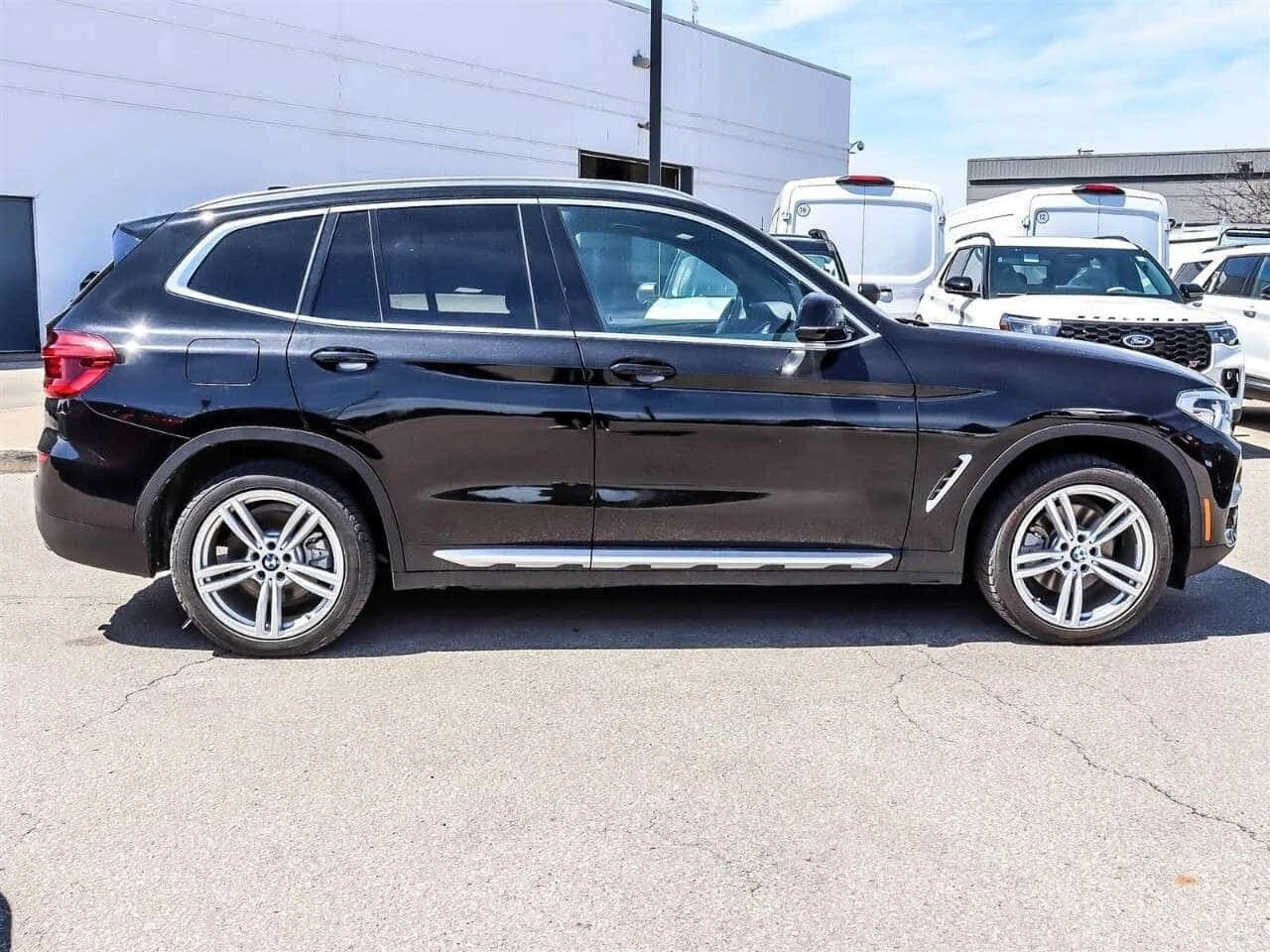 BMW X3 * No Accidents | New Brakes | Panoramic Sunroof | , снимка 2 - Автомобили и джипове - 54894788