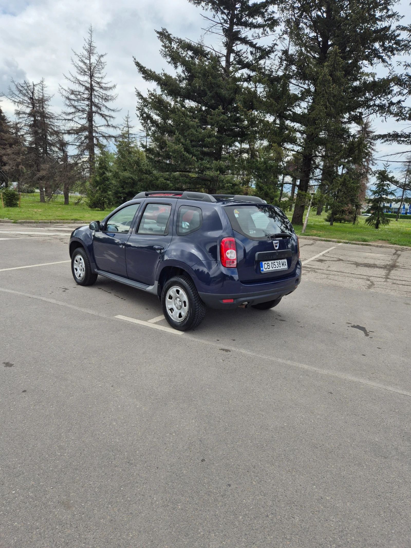 Dacia Duster 1.6 фабрична газ. , снимка 5 - Автомобили и джипове - 55270221