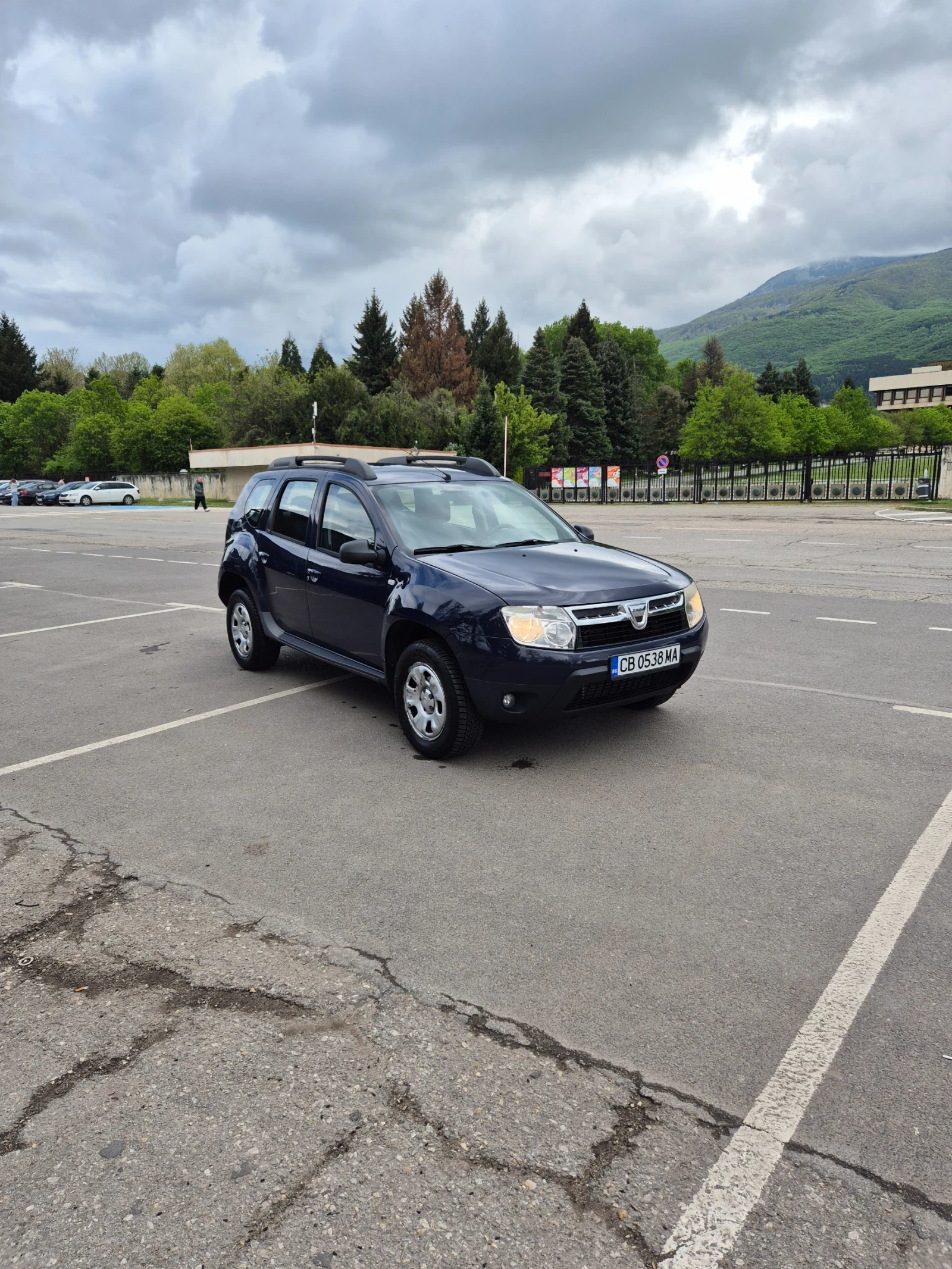 Dacia Duster 1.6 фабрична газ. , снимка 4 - Автомобили и джипове - 55270221