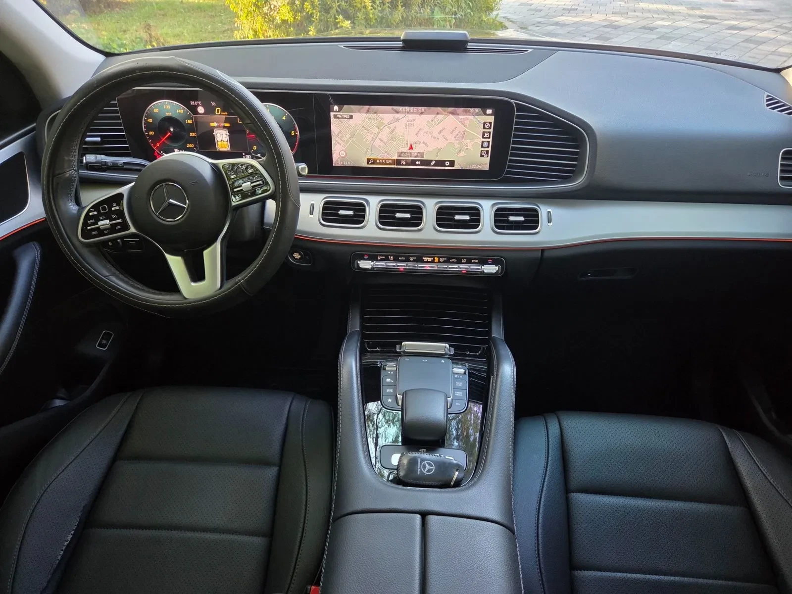 Mercedes-Benz GLE 300 4MATIC * AIRMATIC , снимка 11 - Автомобили и джипове - 56310846