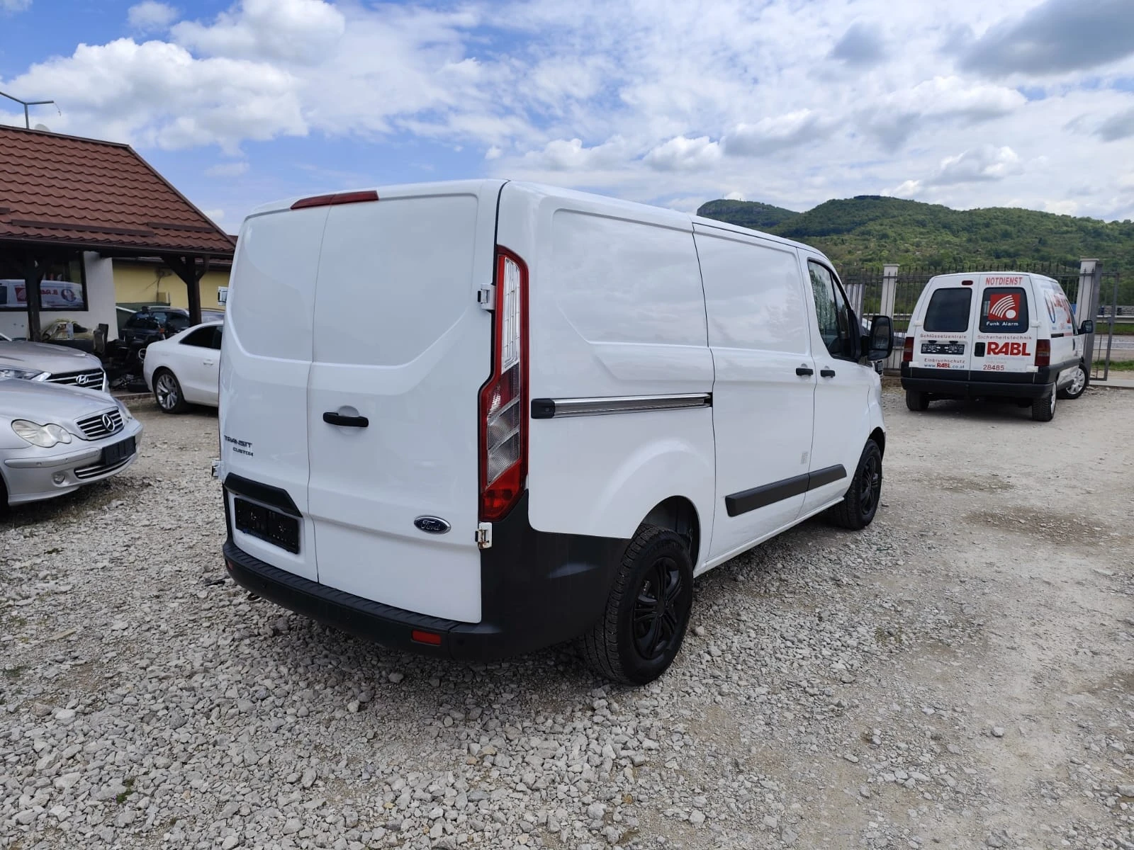 Ford Transit Custom 2.2 дизел 84000 реални километра, снимка 7 - Бусове и автобуси - 54427392