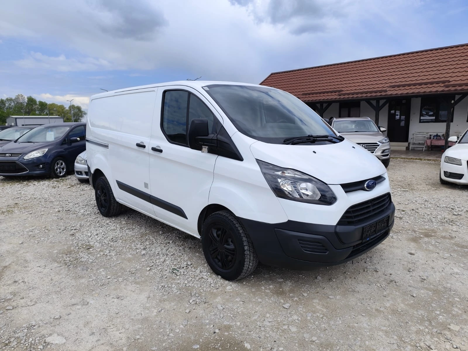 Ford Transit Custom 2.2 дизел 84000 реални километра, снимка 3 - Бусове и автобуси - 54427392
