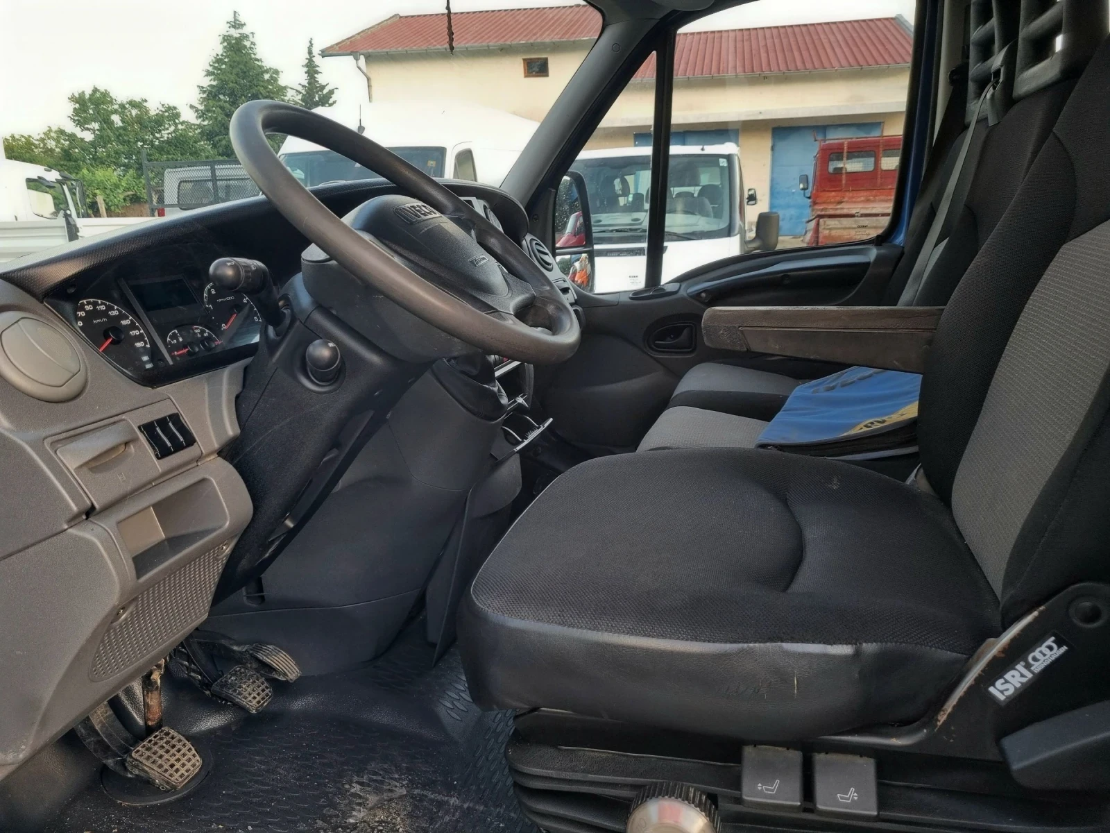 Iveco 35c15 Тристранен самосвал, снимка 11 - Бусове и автобуси - 55066614
