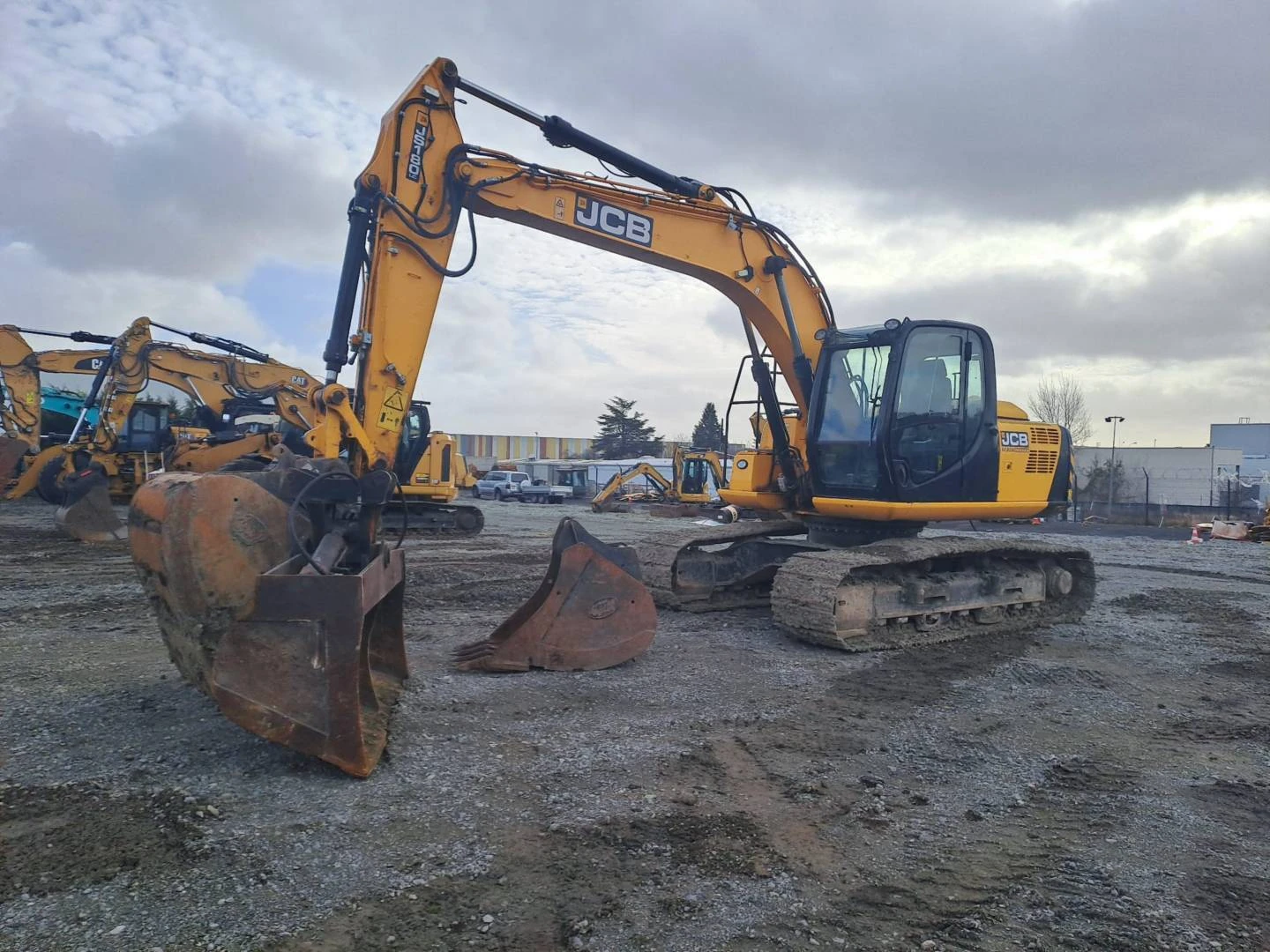 Багер JCB JS180LC  - изображение 2