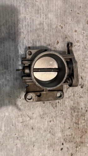 Дроселова Клапа за Renault Clio - 7700875435, снимка 2 - Части - 52930809