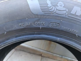 Гуми Зимни 235/55R17, снимка 9