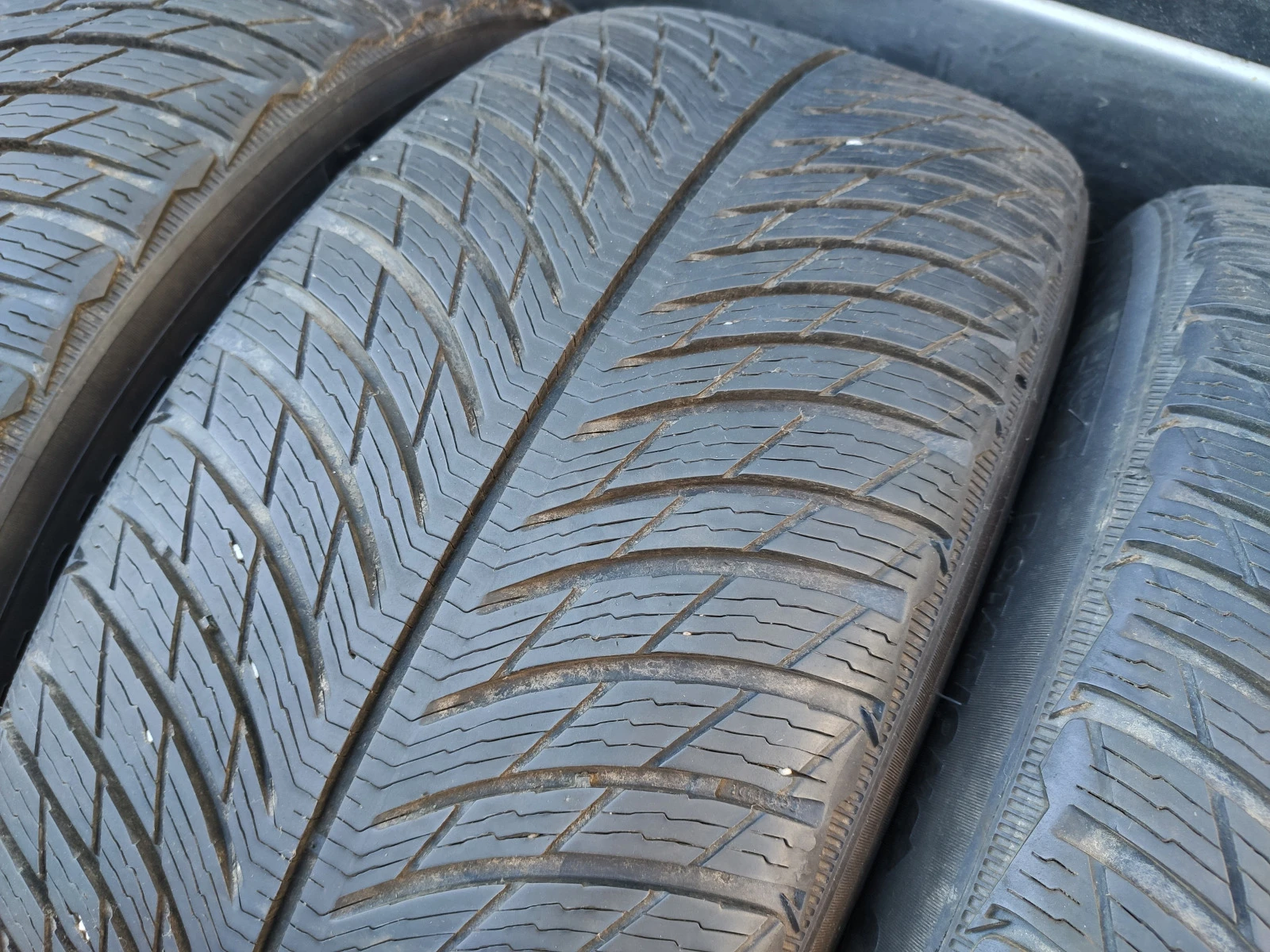  235/55R17 | Mobile.bg   3