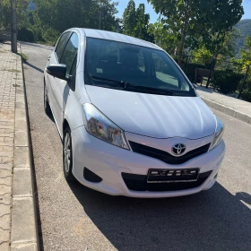 Toyota Yaris Бензин 1.0, снимка 1