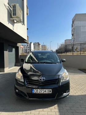 Toyota Verso 2.2 D4D / 6+ 1 , снимка 1