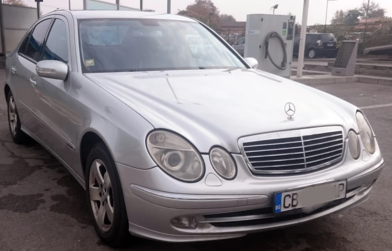 Mercedes-Benz E 320 Avantgarde, снимка 5 - Автомобили и джипове - 47825685