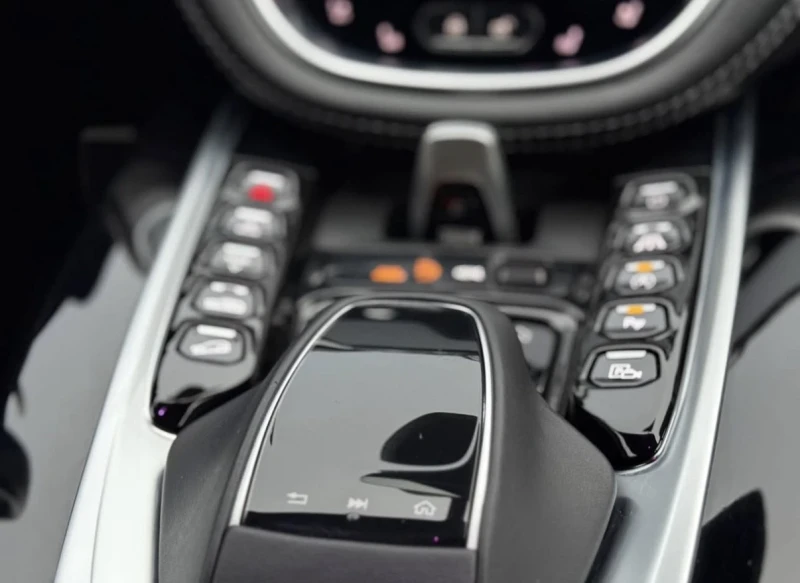 Aston Martin DBX ОБДУХВАНЕ * * CLEAN CARFAX * * АВТО КРЕДИТ * * , снимка 4 - Автомобили и джипове - 52999425