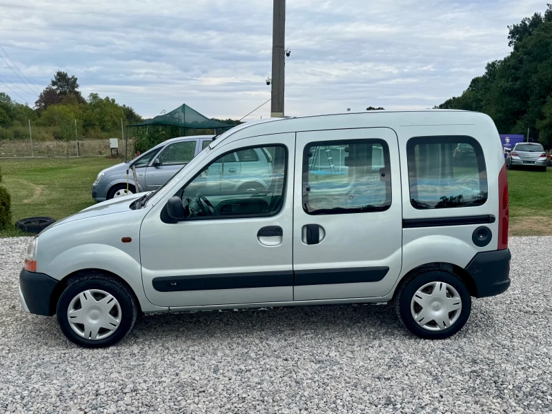 Renault Kangoo 1.4 АВТОМАТ БГ РЕГИСТРАЦИЯ НАПЪЛНО ОБСЛУЖЕН, снимка 4 - Автомобили и джипове - 53008402