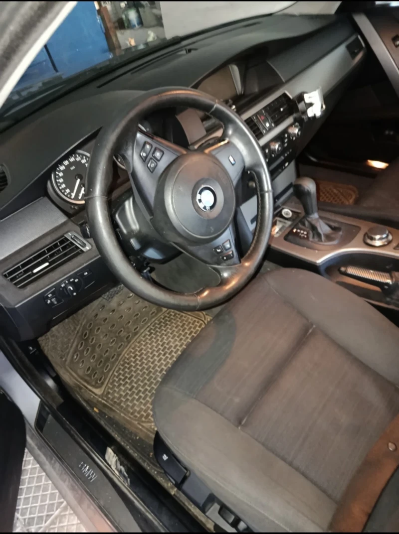 BMW 525, снимка 11 - Автомобили и джипове - 53013246