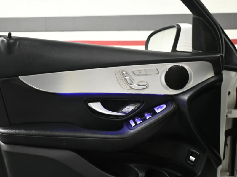 Mercedes-Benz GLC 300 * АвтоКреди* (ЦЕНА ДО БГ), снимка 8 - Автомобили и джипове - 53080355