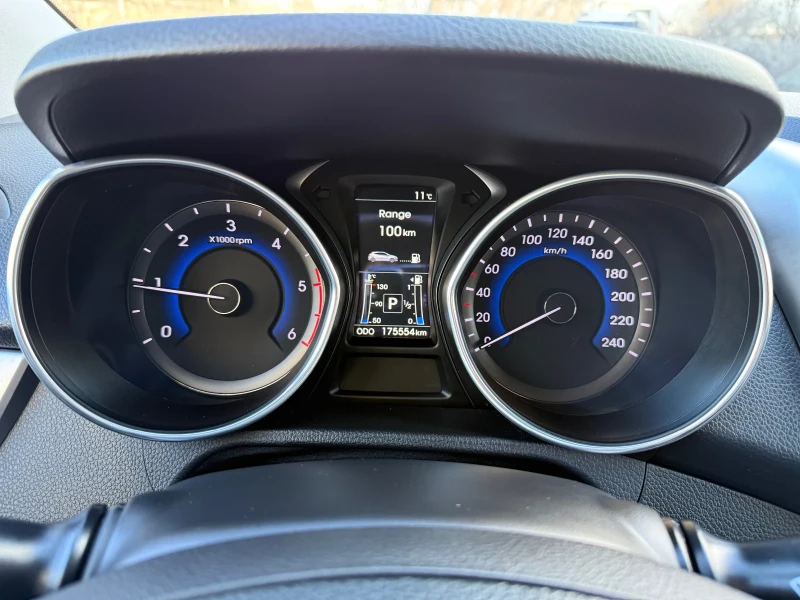 Hyundai I30 1.6 CRDi / AUTOMATIC / FACELIFT, снимка 12 - Автомобили и джипове - 53115084