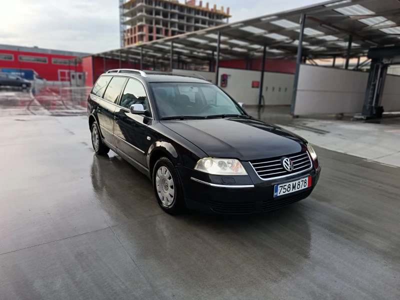 VW Passat 1.9 TDI 101 кс ХАЙЛАЙН ИЗПЪЛНЕНИЕ , снимка 2 - Автомобили и джипове - 53180243