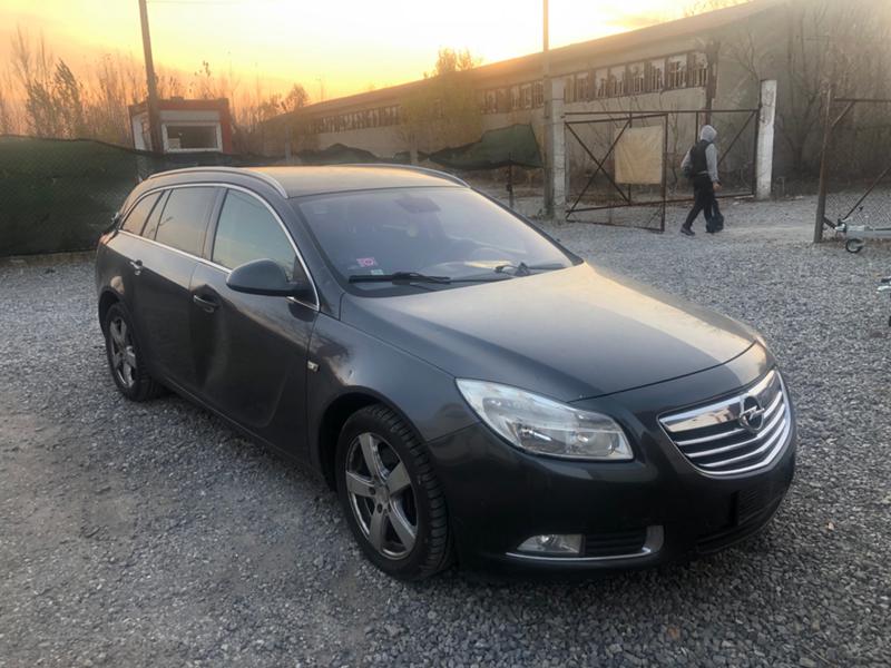 Opel Insignia, снимка 2 - Автомобили и джипове - 46355629