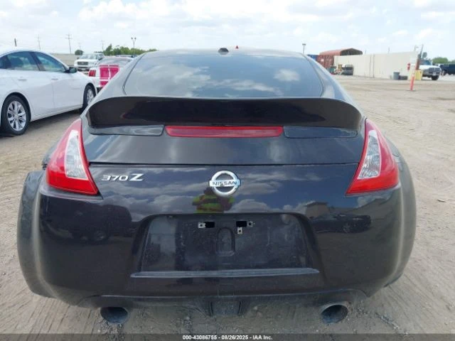 Nissan 370Z Touring - изображение 6