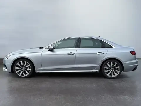 Audi A4 S-Line* Quattro* Камера* Carplay, снимка 3 - Автомобили и джипове - 55601695