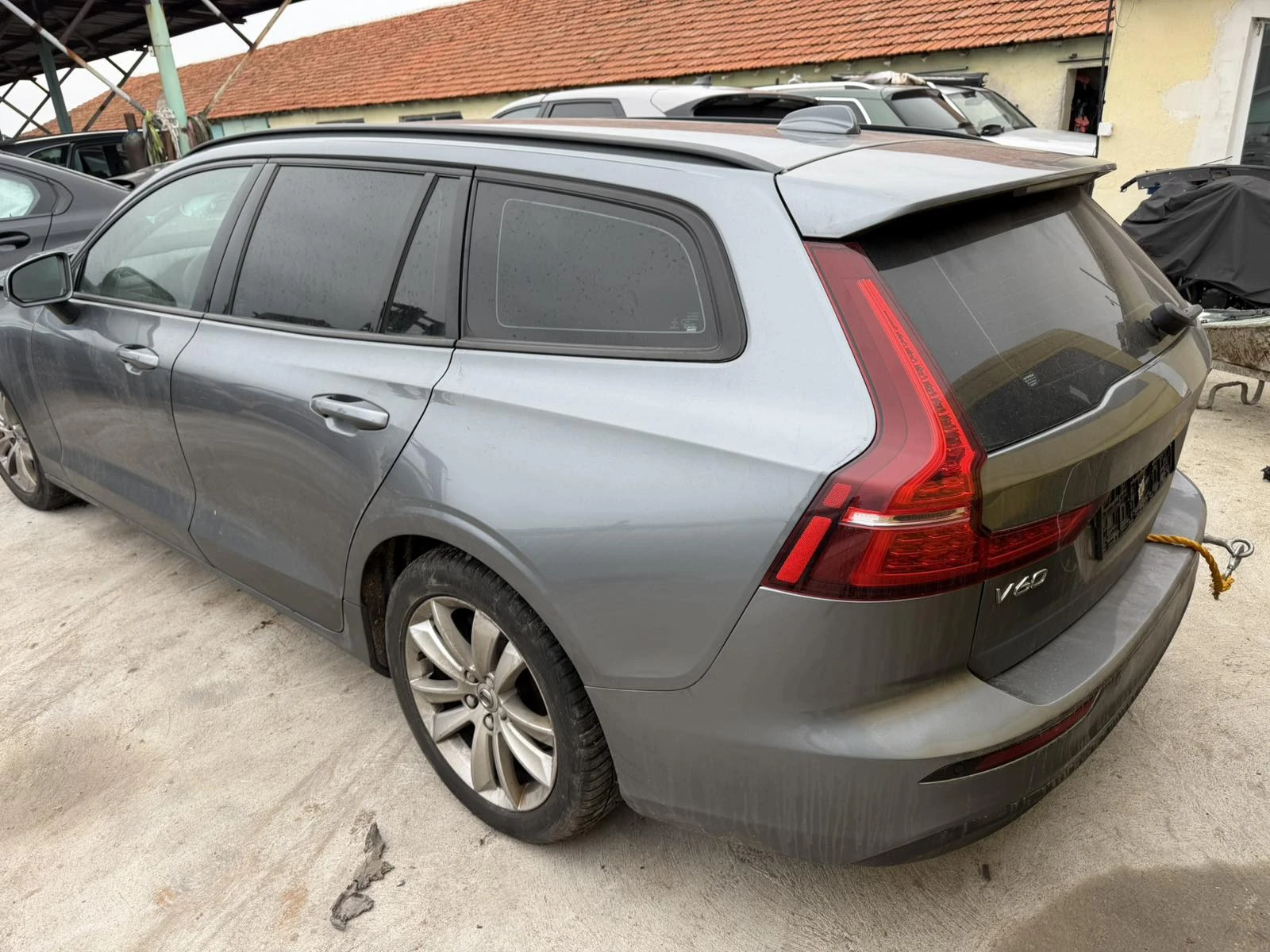 Volvo V60 2.0D 150HP, снимка 1
