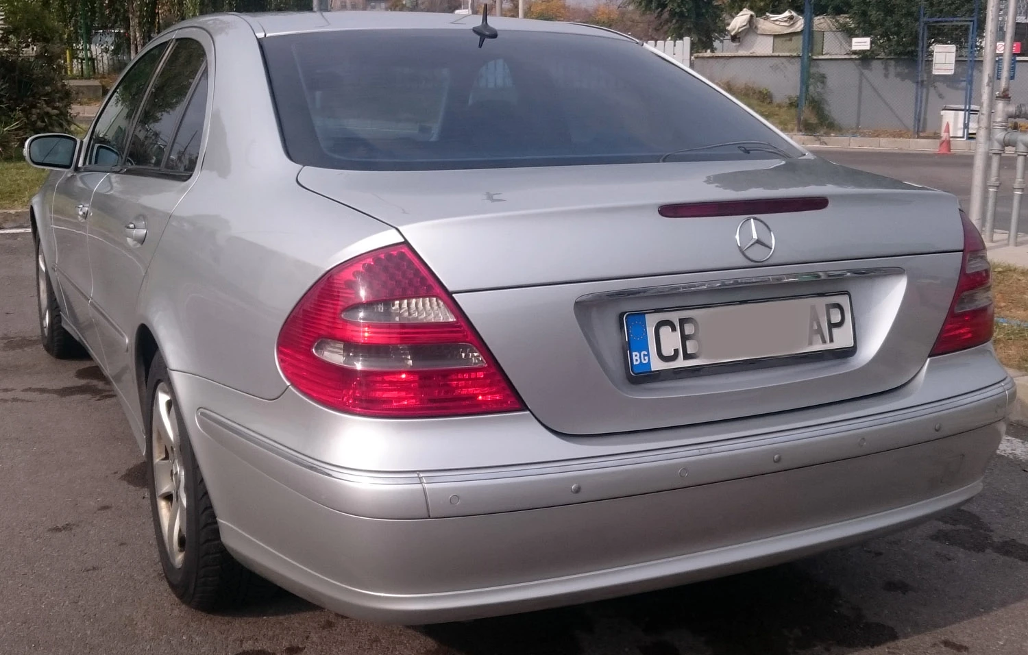 Mercedes-Benz E 320 Avantgarde - изображение 10