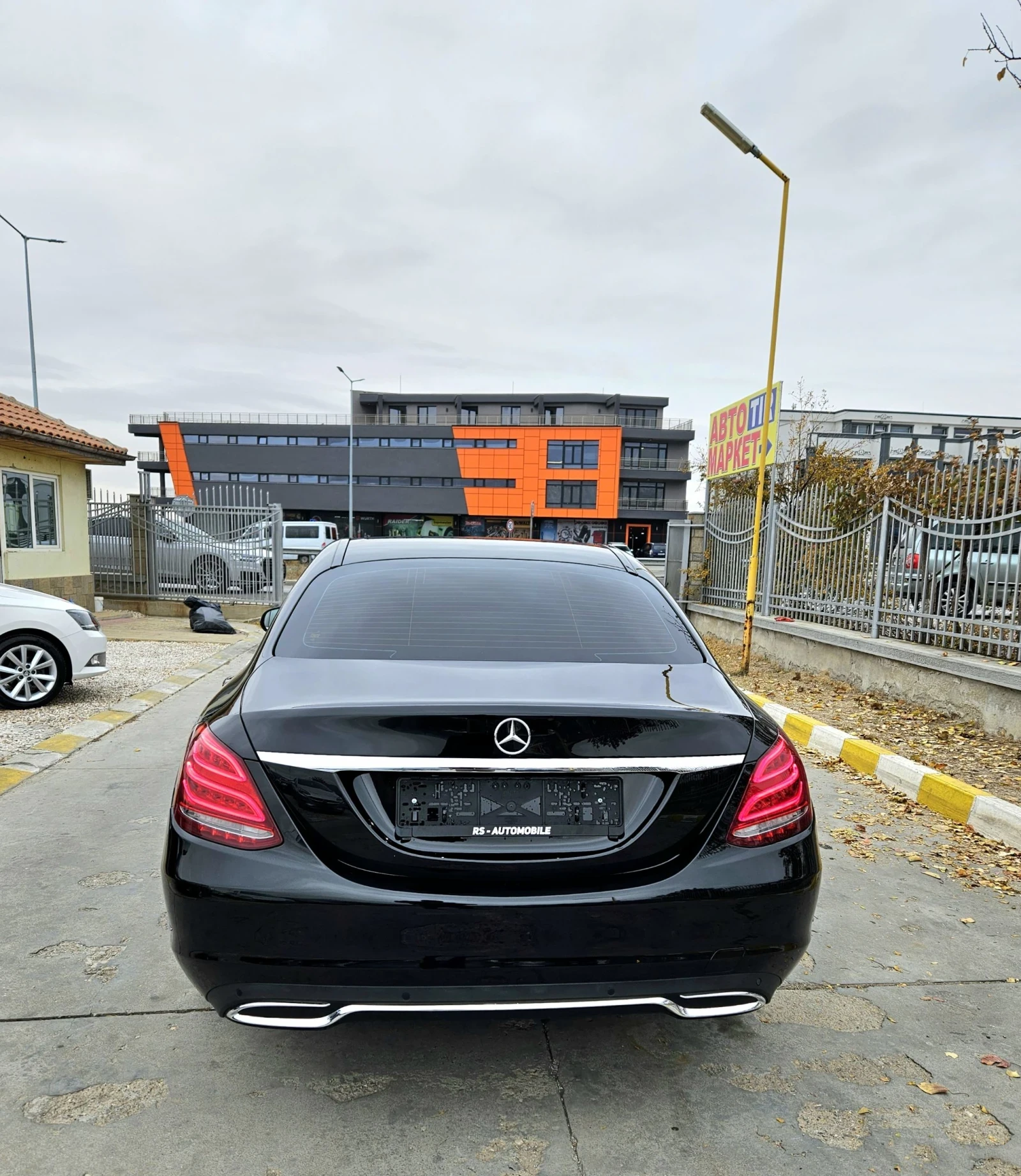 Mercedes-Benz C 200 Business AMG 2.0i 7G F1 119.000 км Евро6 - изображение 5