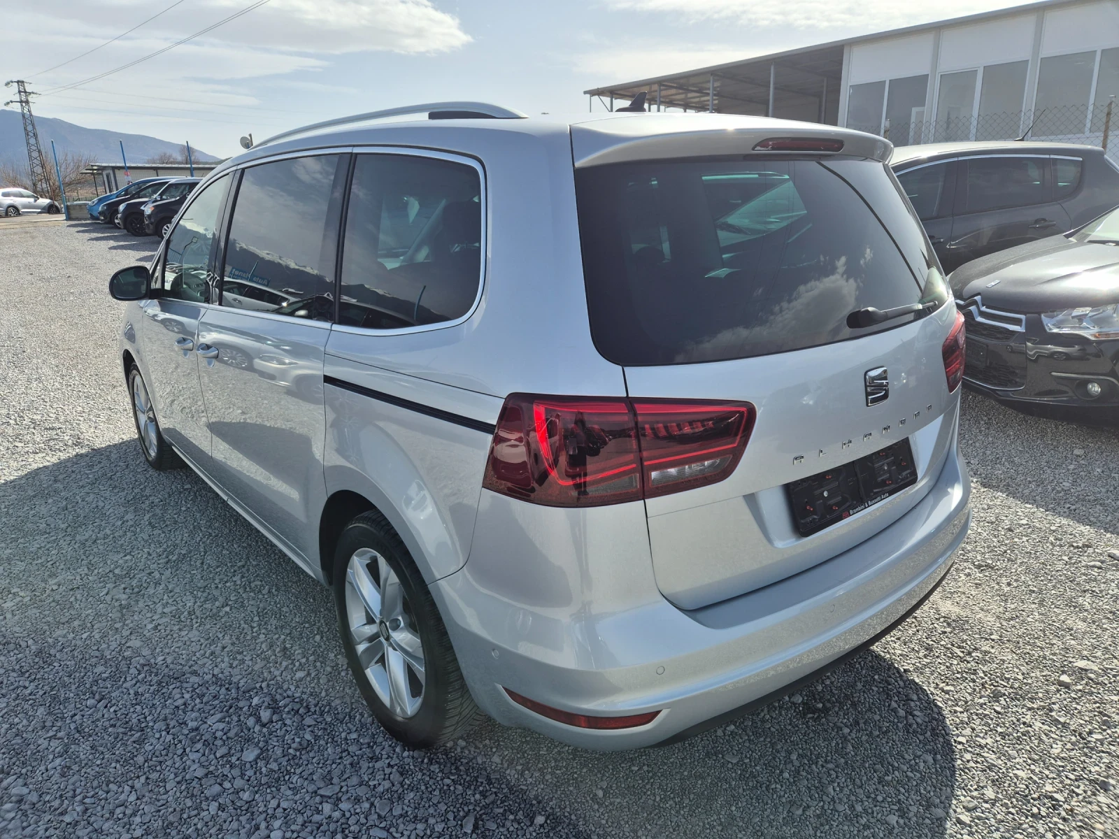 Seat Alhambra 2.0 TDI DSG Xcellence - изображение 4