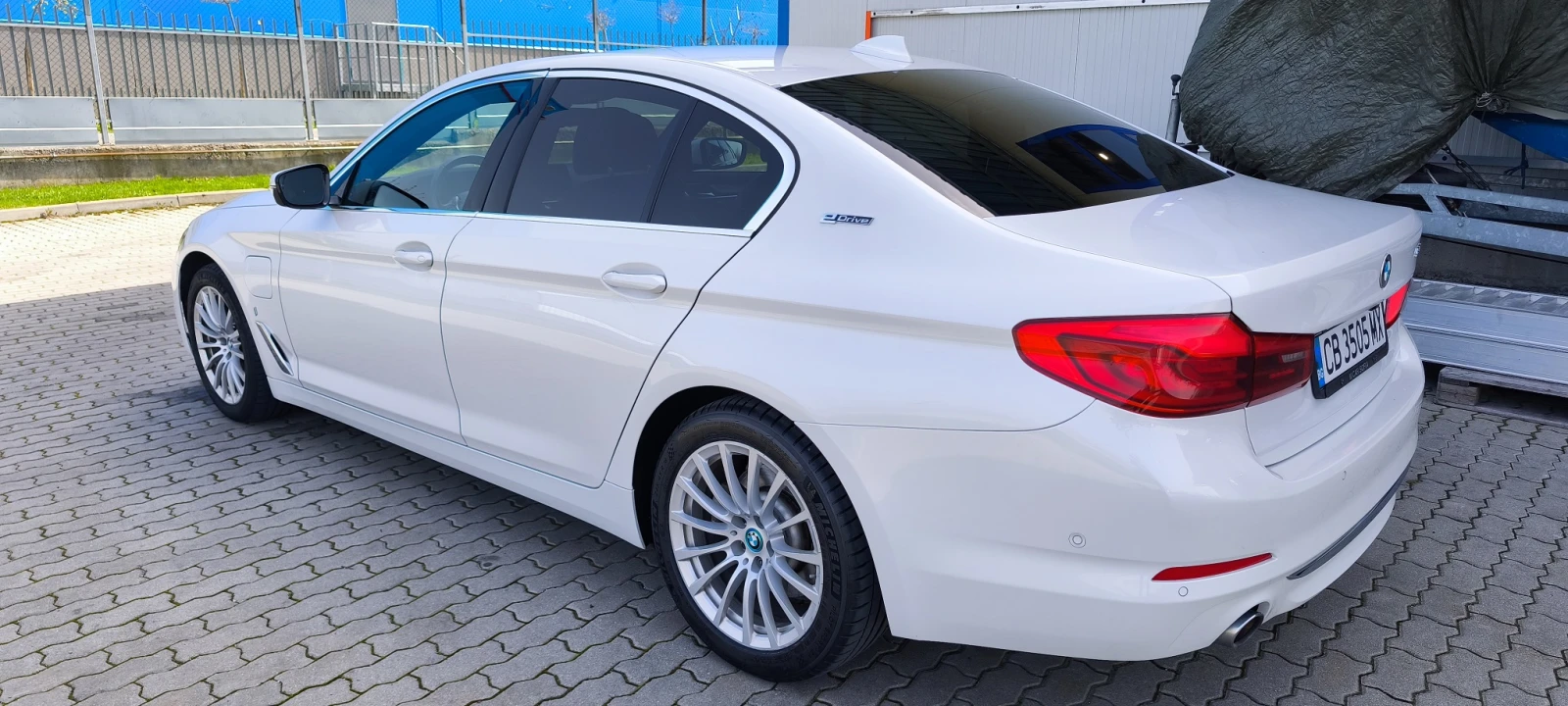 BMW 530E iPerformance 252 к.с. - изображение 4