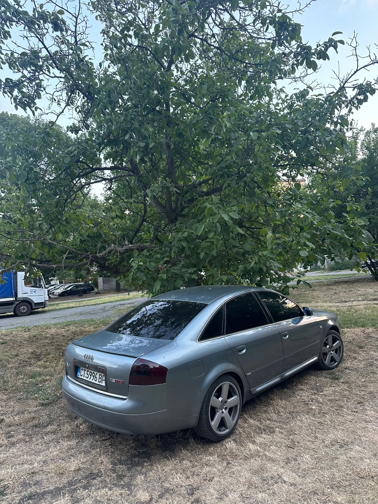 Audi A6 1.9 TDI 110 к.с - изображение 10
