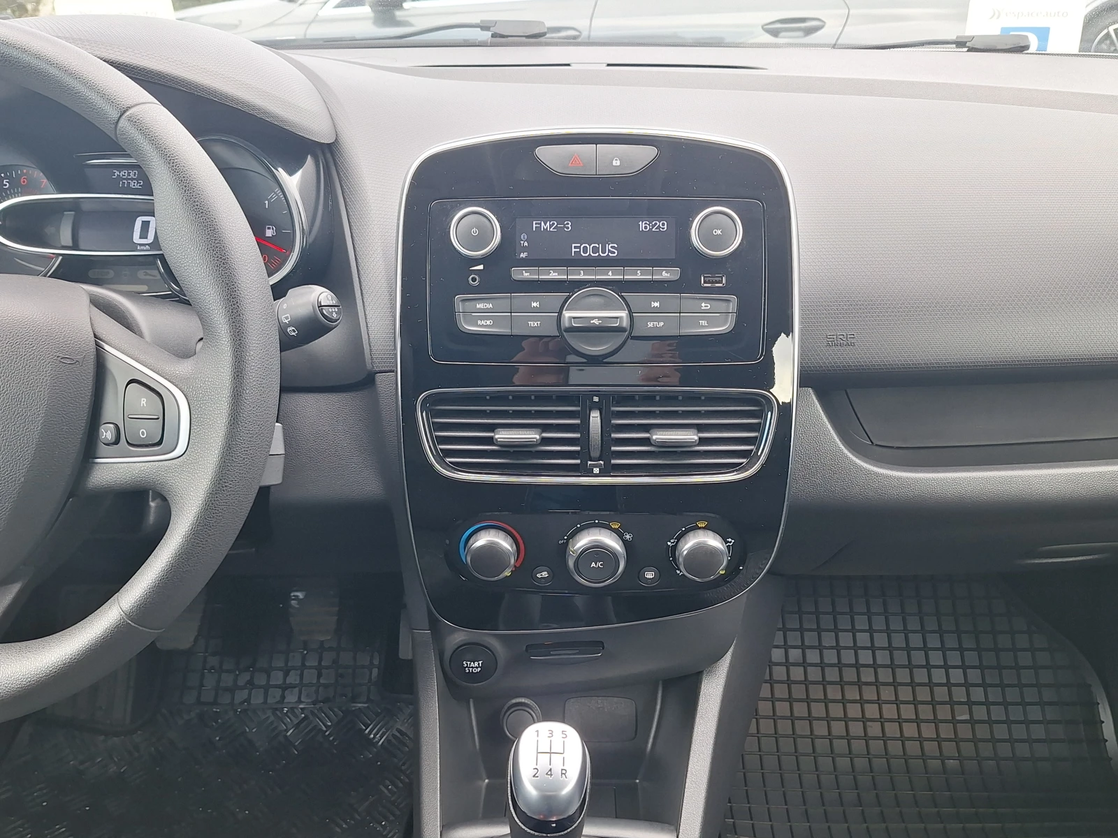 Renault Clio TCe 75к.с. - изображение 10