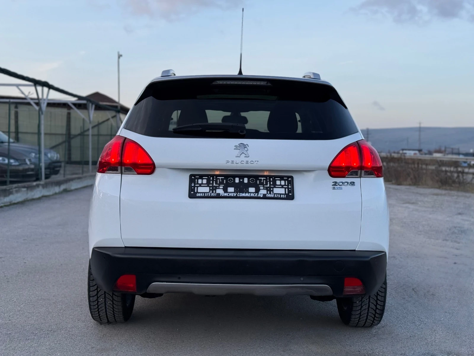 Peugeot 2008 ALLURE-AUTOMAT-109.000km-EURO-6B-PANORAMA - изображение 5