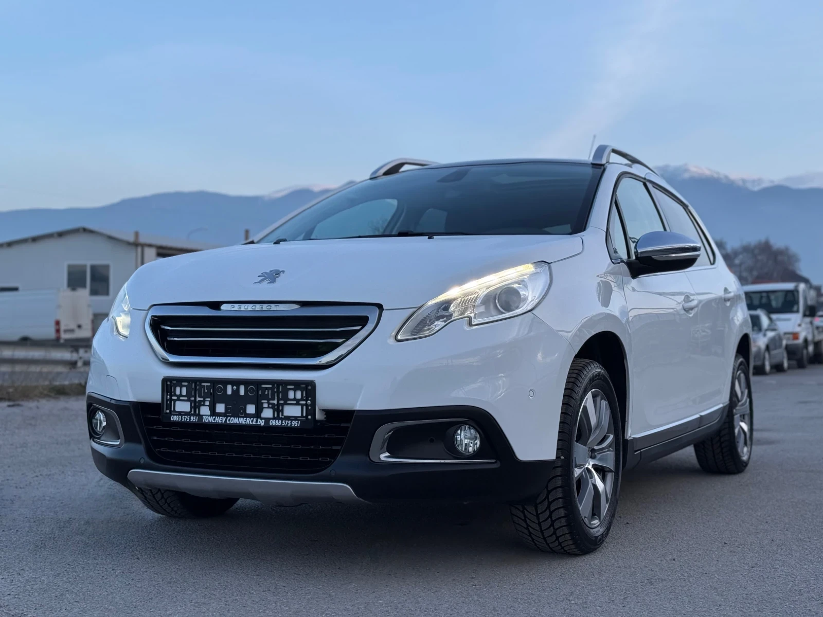 Peugeot 2008 ALLURE-AUTOMAT-109.000km-EURO-6B-PANORAMA - изображение 3