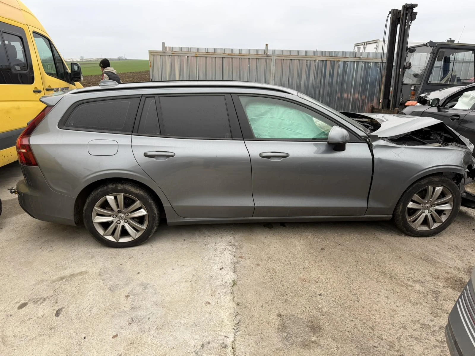 Volvo V60 2.0D 150HP - изображение 5