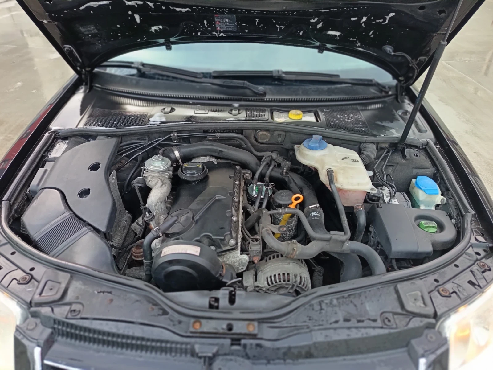 VW Passat 1.9 TDI 101 кс ХАЙЛАЙН ИЗПЪЛНЕНИЕ  - изображение 10