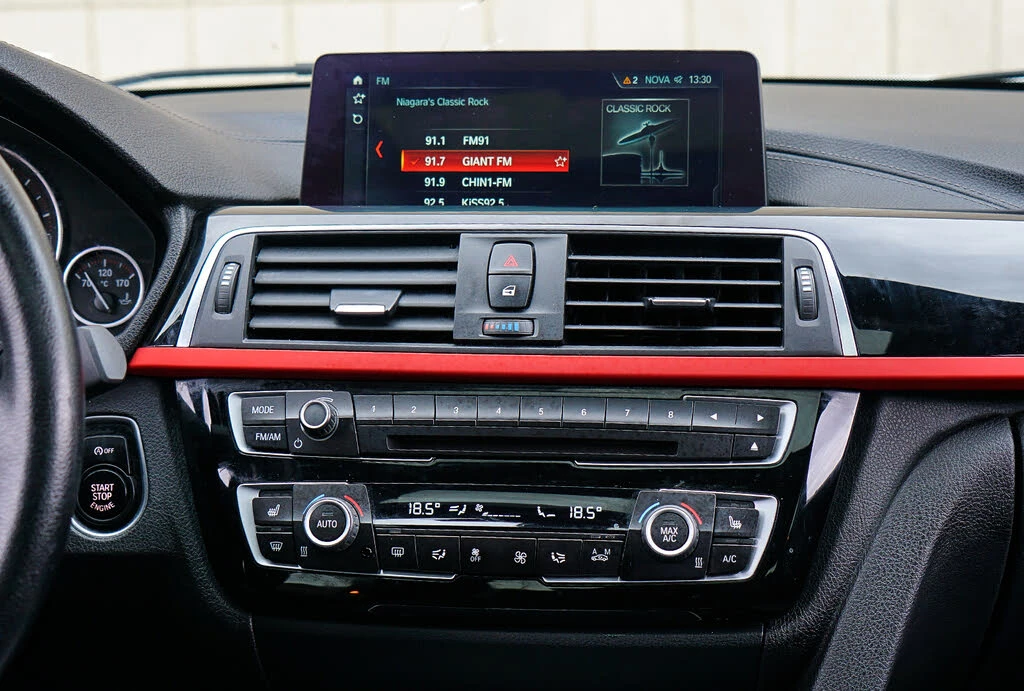 BMW 330 xDrive AWD АвтоКредит  (ЦЕНА ДО БГ) - изображение 8