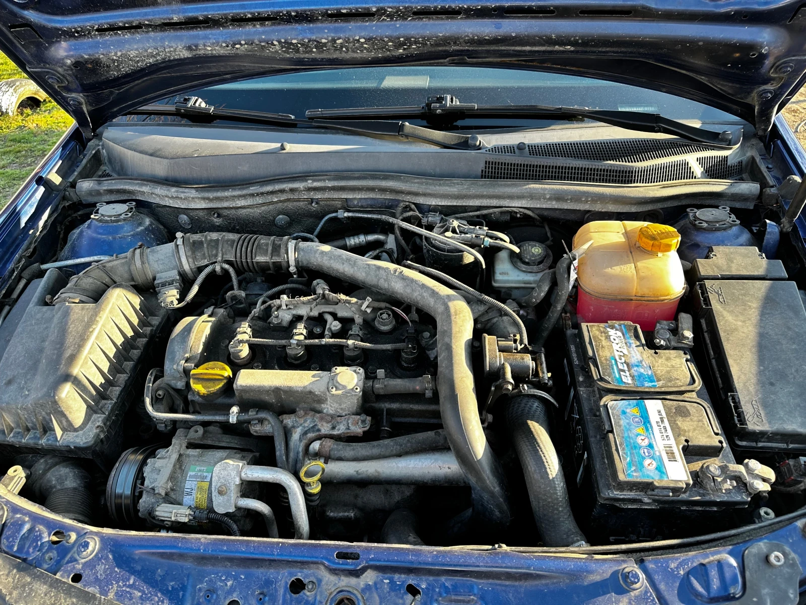 Opel Astra 1.7 CDTI ISUZO, снимка 9 - Автомобили и джипове - 53758036