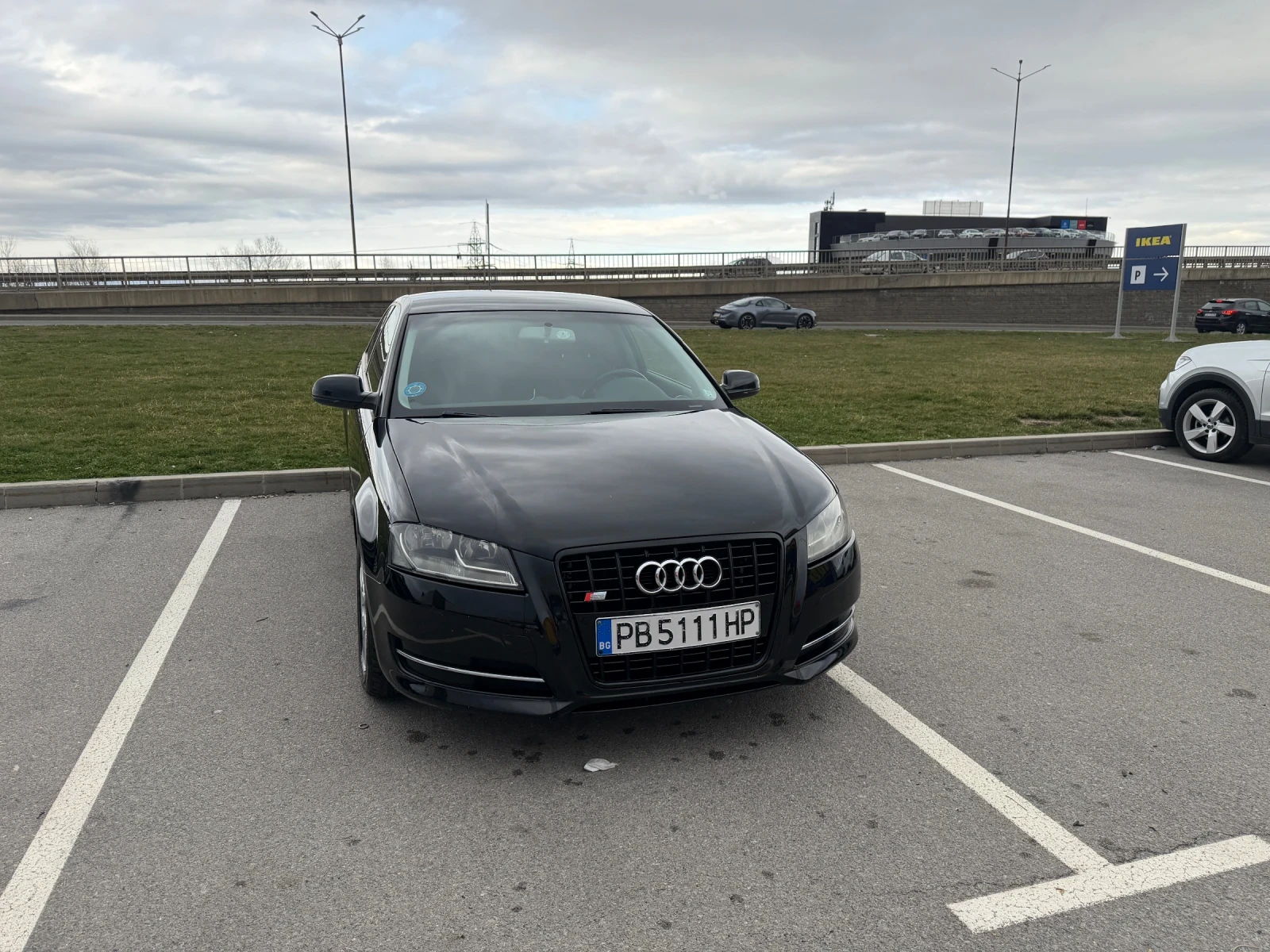 Audi A3 Audi A3 facelift 1.6 TDI 2009 премиум, снимка 2 - Автомобили и джипове - 53965763