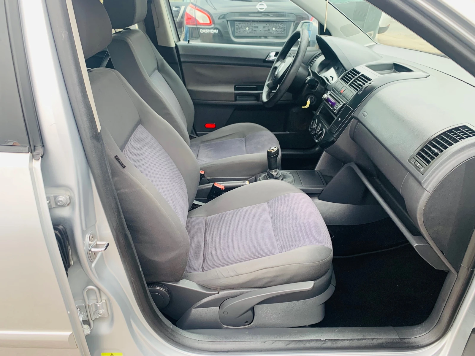 VW Polo 1.4tdi НОВА!!!, снимка 14 - Автомобили и джипове - 54057294