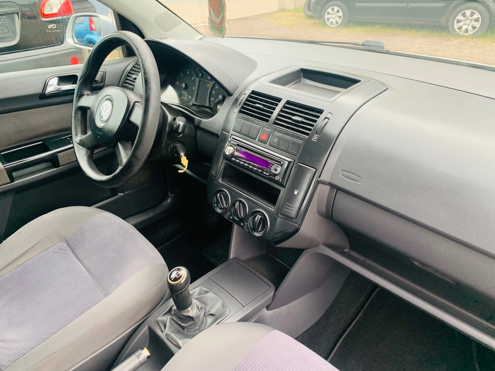 VW Polo 1.4tdi НОВА!!!, снимка 13 - Автомобили и джипове - 54057294