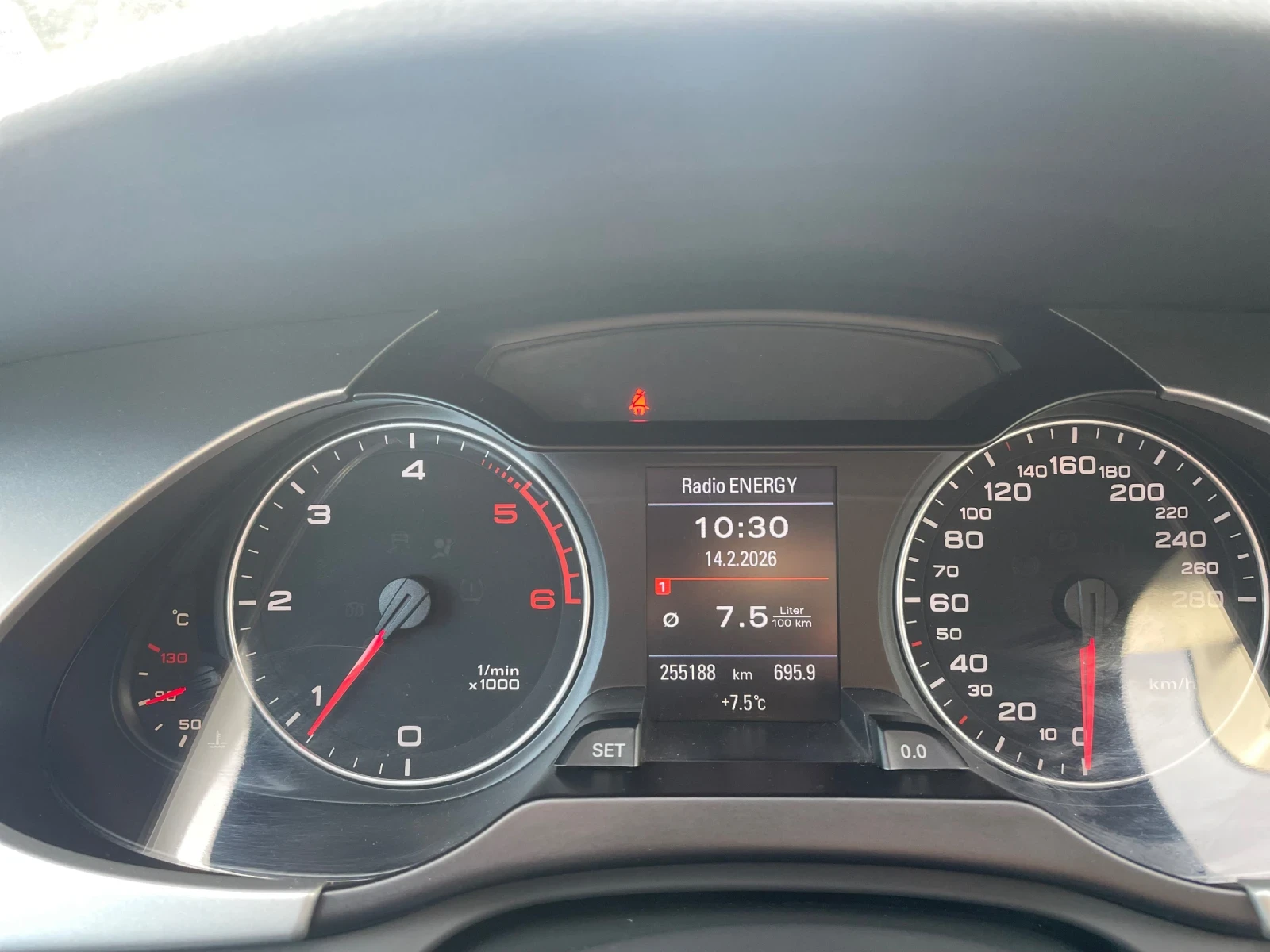 Audi A4 A4 B8 170 к.с Quttro, снимка 13 - Автомобили и джипове - 54151178