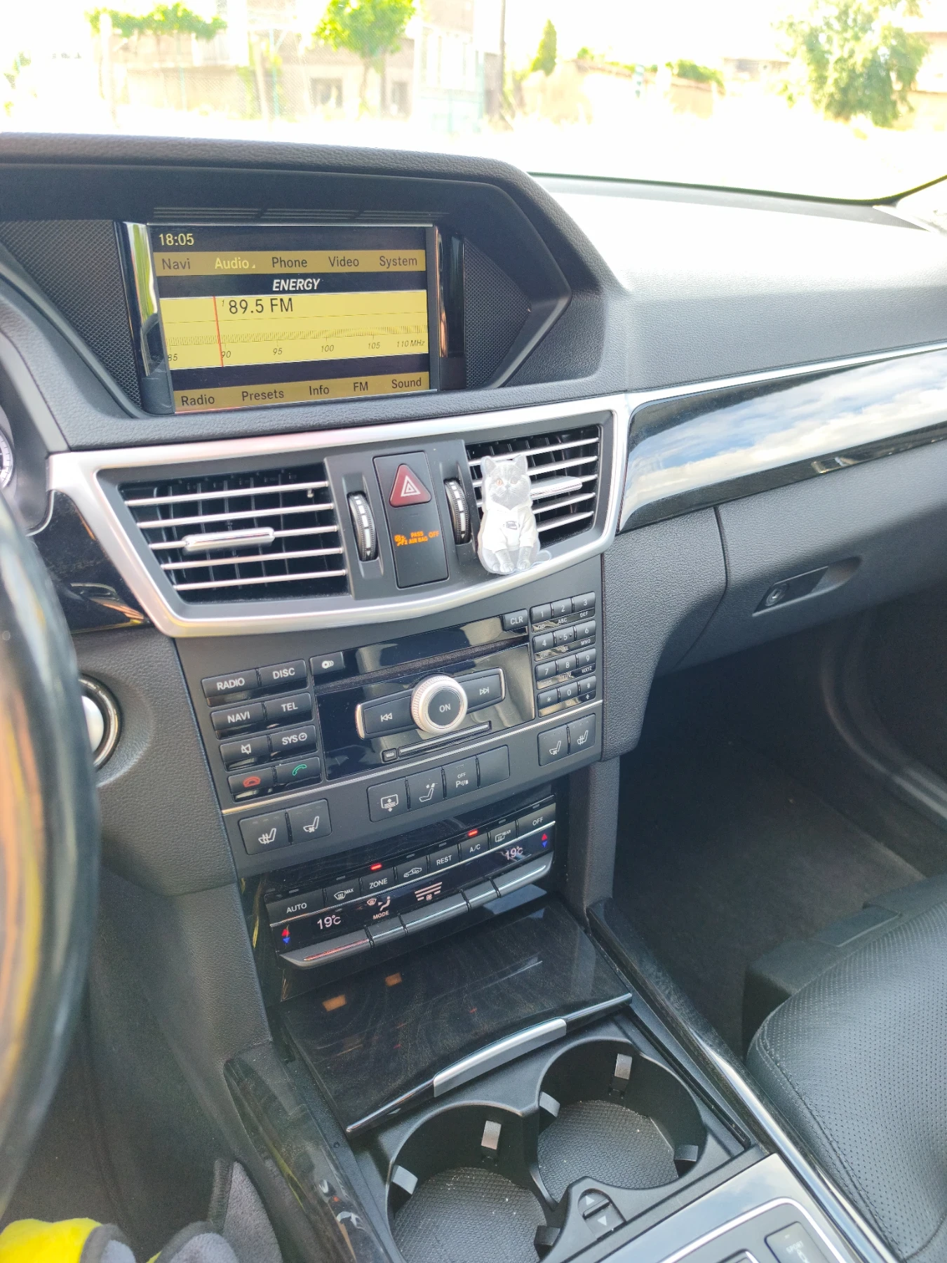 Mercedes-Benz E 500 388к.с. Facelift AMG Keyless, снимка 12 - Автомобили и джипове - 55224530