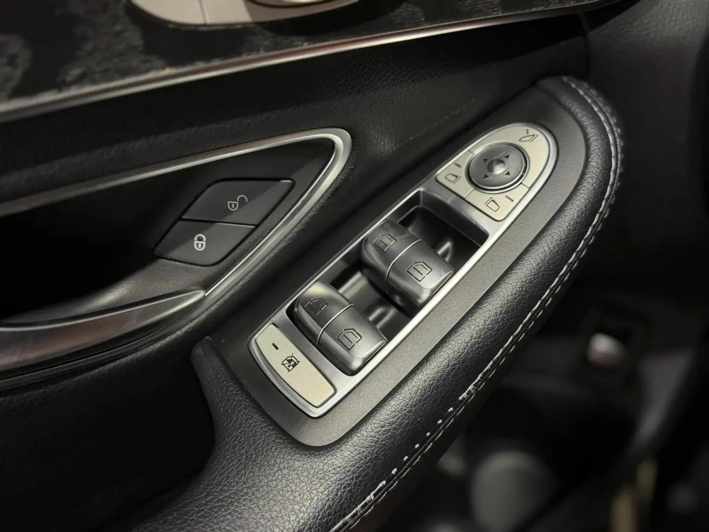 Mercedes-Benz C 300 AMG PKG ���� �� �������� ����������� & ���������� | Mobile.bg � ����������� 14