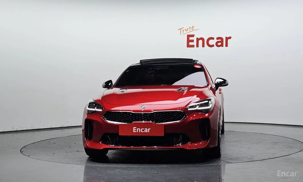 Kia Stinger 3.3 AWD | ОБДУХ | HEADS UP | 360, снимка 3 - Автомобили и джипове - 55398413