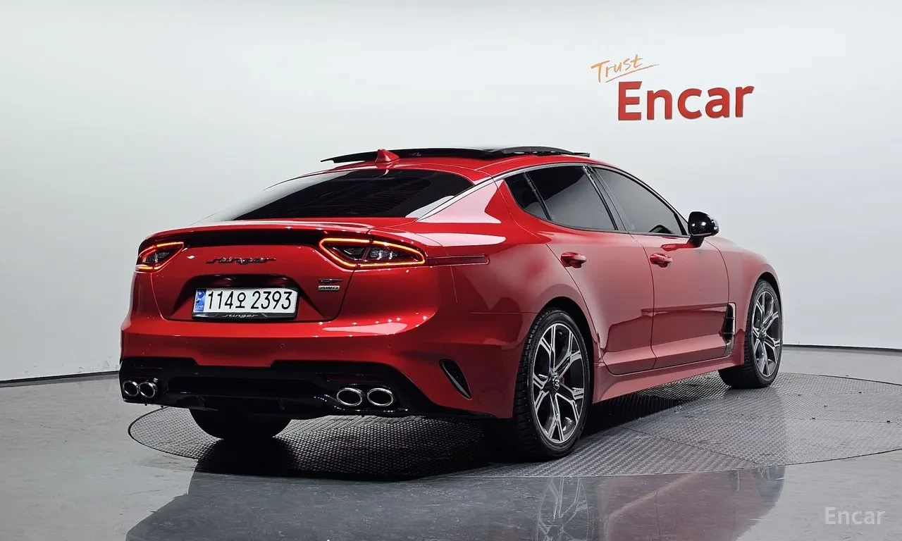 Kia Stinger 3.3 AWD | ОБДУХ | HEADS UP | 360, снимка 2 - Автомобили и джипове - 55398413