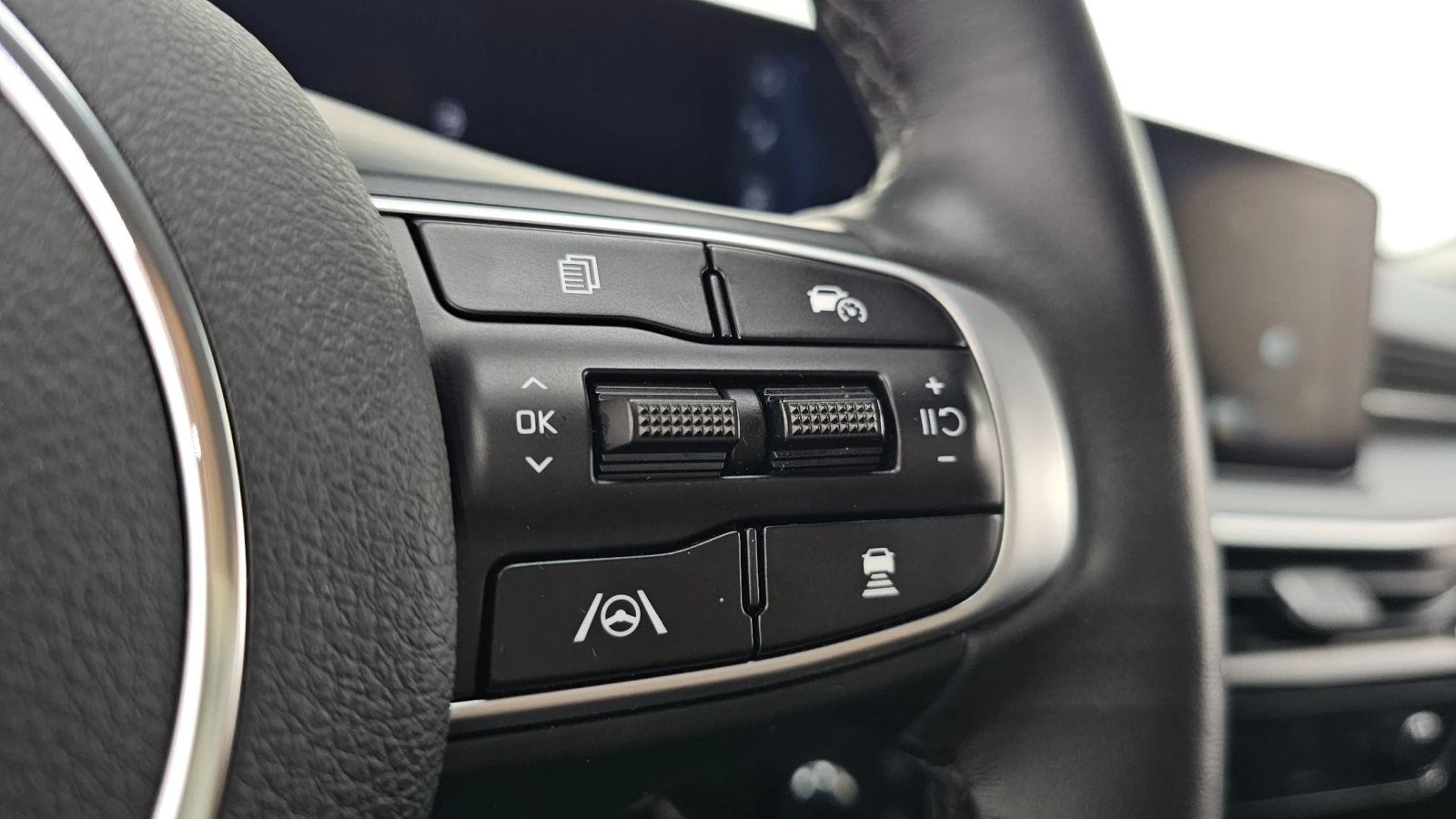 Kia K5 Prestige, снимка 17 - Автомобили и джипове - 55460912